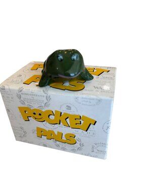 Hip Hop The Frog Wade Pocket Pals 1999 Collectible Figurine Made In England Box
